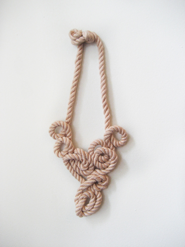 michelle lane, necklace, knots, accessories, trends, thelooksee 